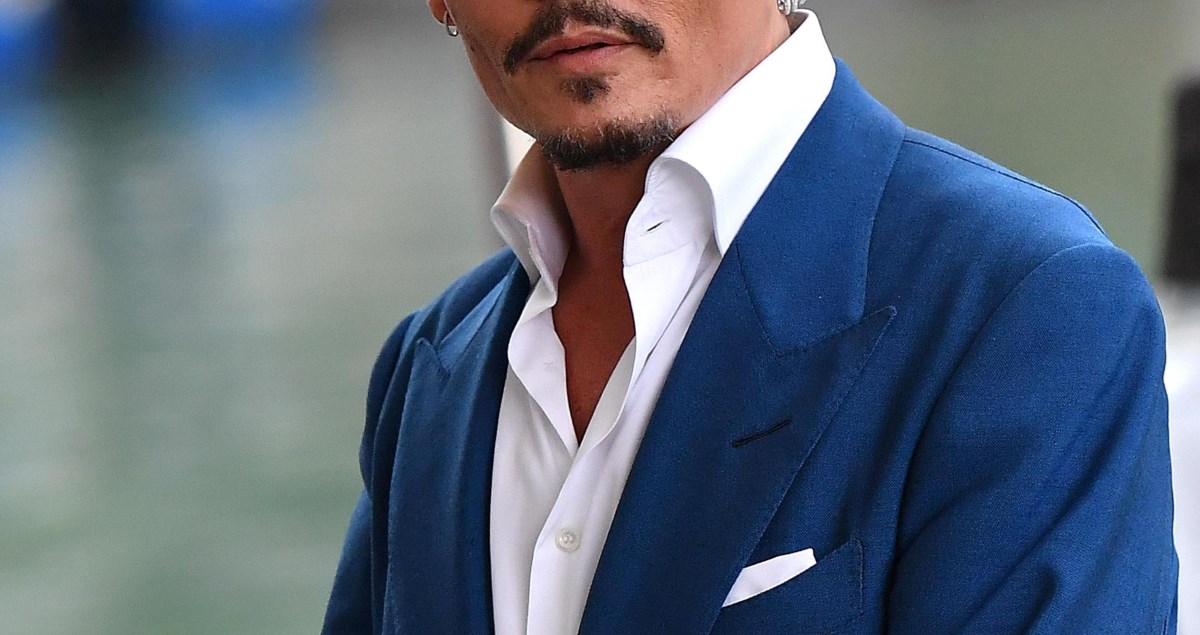 Jedan od najpoželjnijih muškaraca opet je solo. Bivša pobjegla glavom bez obzira